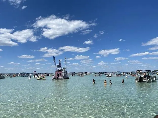 3051 Shoreline Towers -2 Free 4-Hr Pontoon With 7+ Nights Destin Holiday home