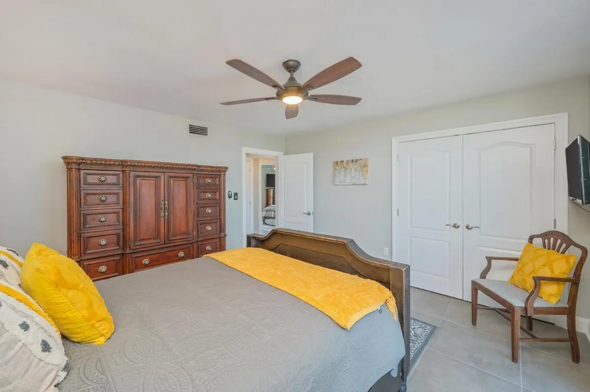 3051 Shoreline Towers -2 Free 4-Hr Pontoon With 7+ Nights Destin 0*,  United States