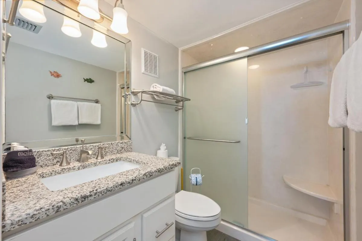 Holiday home 3051 Shoreline Towers -2 Free 4-Hr Pontoon With 7+ Nights Destin