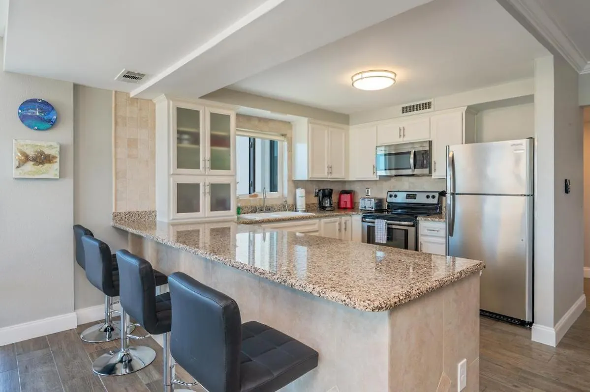 3051 Shoreline Towers -2 Free 4-Hr Pontoon With 7+ Nights Destin Holiday home
